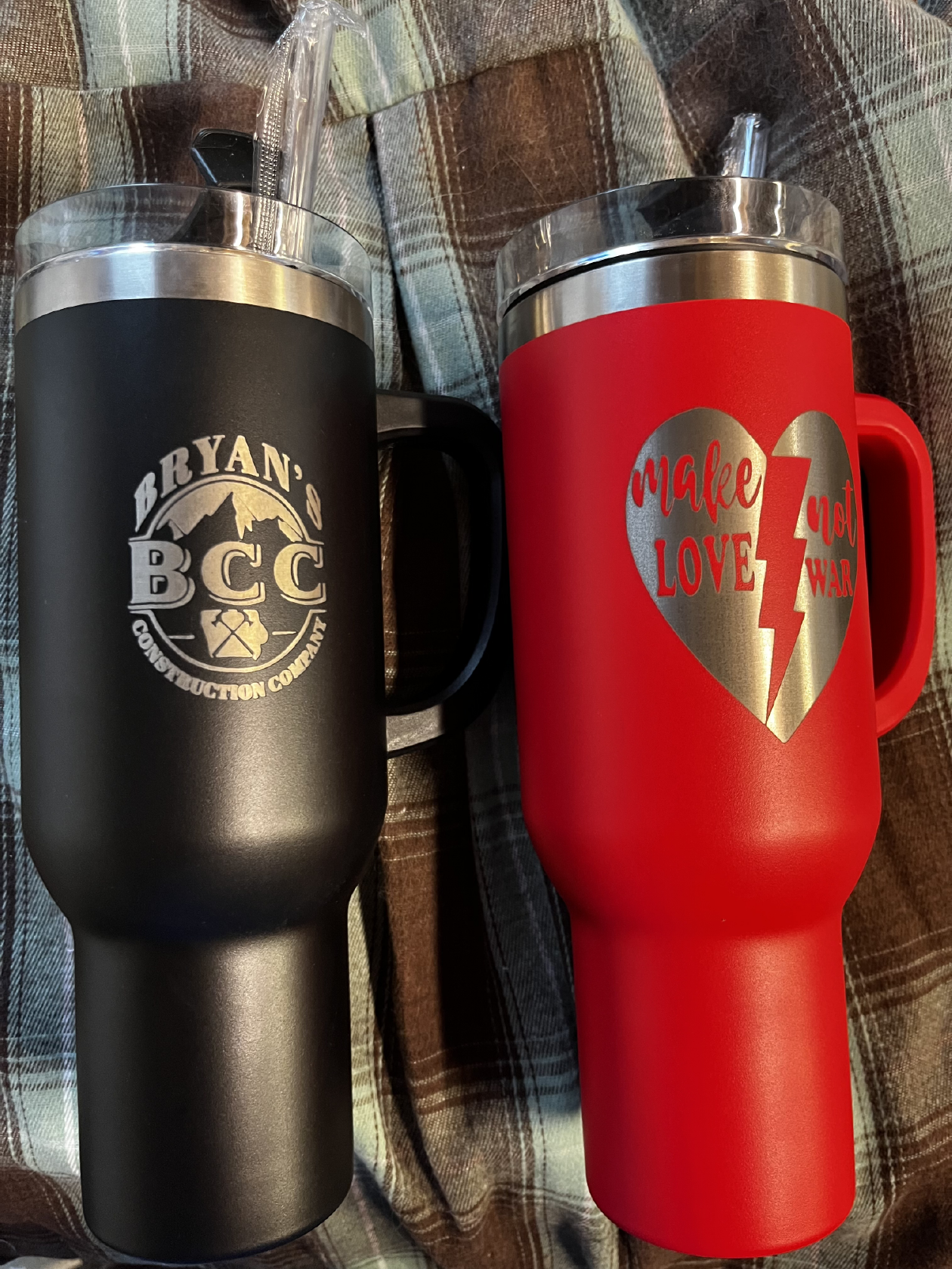 CUSTOM ENGRAVED TUMBLERS WITH HANDLES